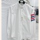 [THOM BROWNE] 톰브라운 22SS 사선완장 남성 셔츠 MM524, RED, 홍콩명품,무브타임사이트,2022신상,명품의류