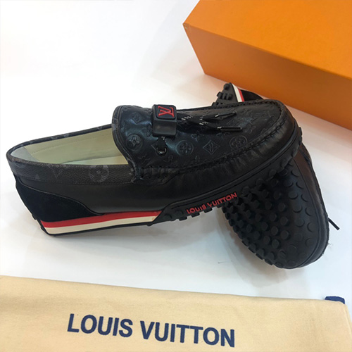 [홍콩명품.LOUIS VUITTON] 루이비통 22SS LV 모노그램 장식 로퍼(블랙), SE894, PMD, 무브타임사이트,인터넷명품쇼핑몰,남자명품,슈즈,신발