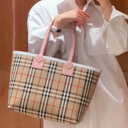 [홍콩명품.Burberry] 버버리 23SS 체크 핸드백 80715981, BGM1531, BR, 홍콩명품가방,손목가방,크로스백,핸드백,구매대행,무브타임