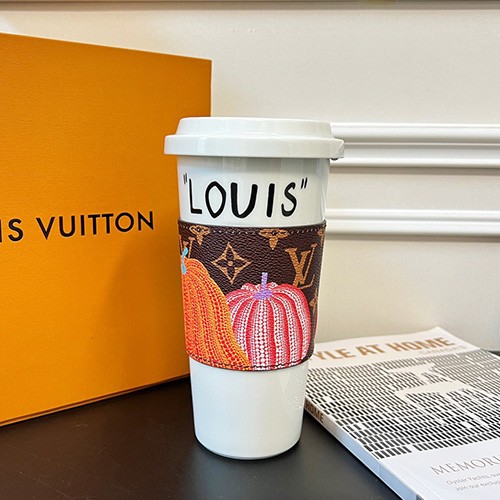 [홍콩명품.LOUIS VUITTON] 루이비통 23SS 로고 700ml 텀블러, ET1564, JX, 홍콩명품쇼핑몰,인터넷명품,온라인명품사이트,남자명품,해외직구