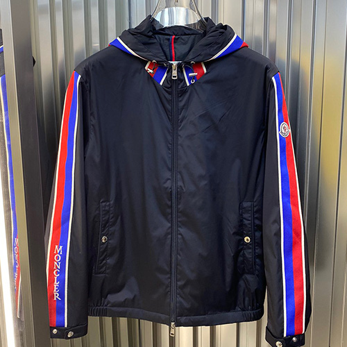 [홍콩명품.MONCLER] 몽클레어 23SS 로고 바람막이 후드 자켓 (2컬러), BM8814, KB, 온라인명품쇼핑몰,남자명품의류,인터넷쇼핑몰,해외직구