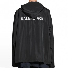 [홍콩명품.BALENCIAGA] 발렌시아가 23SS 로고 프린트 바람막이 자켓 (블랙), BM8819, KB, 온라인명품쇼핑몰,남자명품의류,인터넷쇼핑몰,해외직구