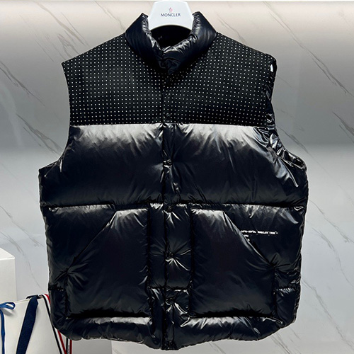 [홍콩명품.MONCLER] 몽클레어 23SS 로고 Fragment Hiroshi 유광 다운 패딩 조끼 베스트 (블랙), BM10088, SD, 온라인명품쇼핑몰,남자명품의류,인터넷쇼핑몰,해외직구