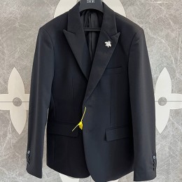 [홍콩명품,Christian Dior] 디올 24SS 로고 브로치 장식 정장 수트 자켓 (블랙), BM12071, SAM, 홍콩명품의류,구매대행,온라인명품