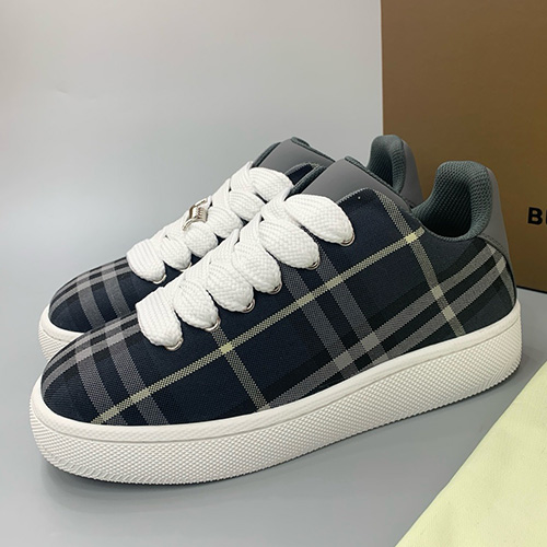 [홍콩명품.Burberry] 버버리 24SS 로고 체크 패턴 스니커즈 운동화 (블랙), SE2891, PMD, 명품스니커즈,운동화,구두,로퍼,하이탑,신발