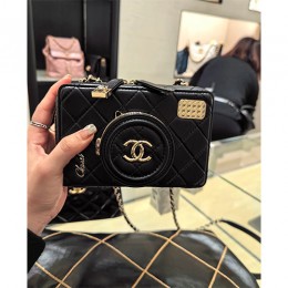 [홍콩명품.CHANEL] 샤넬 24SS 로고 금장 퀄팅 Camera bag vic 카메라백 (블랙), BGM2916, BDA, 홍콩명품쇼핑몰,무브타임,악세사리,잡화,생활용품