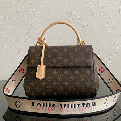 [홍콩명품.LOUIS VUITTON] 루이비통 24SS 모노그램 클루니 BB 숄더백 M46372, BGM2982, GU3, 홍콩명품가방,명품쇼핑몰,크로스백,핸드백,구매대행,무브타임