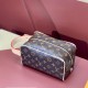 [홍콩명품.LOUIS VUITTON] 루이비통 24SS 모노그램 락커 돕 키트 파우치백 M83112 (브라운), BGM3164, BDA, 홍콩명품가방,명품쇼핑몰,크로스백,핸드백,구매대행,무브타임