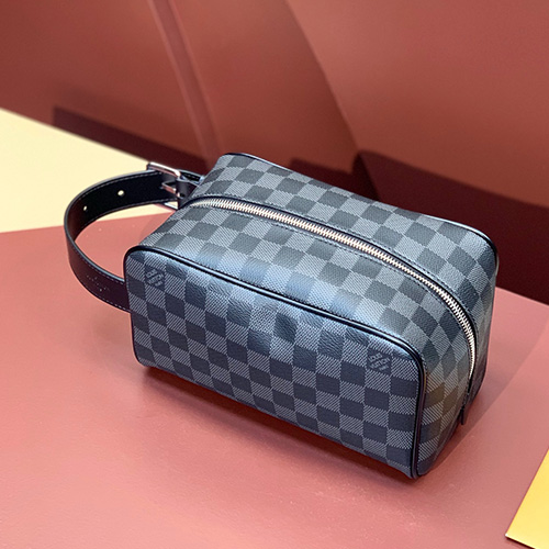 [홍콩명품.LOUIS VUITTON] 루이비통 24SS 다미에 락커 돕 키트 파우치백 M83112 (블랙), BGM3166, BDA, 홍콩명품가방,명품쇼핑몰,크로스백,핸드백,구매대행,무브타임