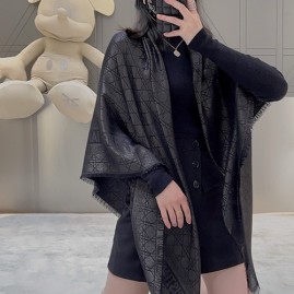 [홍콩명품,Christian Dior] 디올 24SS 로고 패턴 140-140cm 스카프 머플러 (블랙), ET2561, JX, 홍콩명품쇼핑몰,인터넷명품,온라인명품사이트,남자명품,해외직구