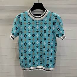 [홍콩명품.LOUIS VUITTON] 루이비통 24SS 로고 모노그램 여성 니트 반팔 티셔츠 (스카이블루), BM15276, TBG, 홍콩명품의류,구매대행,온라인명품