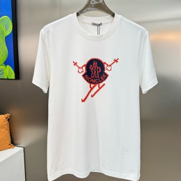 [홍콩명품.MONCLER] 몽클레어 24SS 로고 프린트 반팔 티셔츠 (3컬러), BM15375, JS, 홍콩명품의류,구매대행,온라인명품