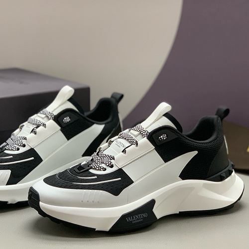 [홍콩명품.Valentino] 발렌티노 24SS 로고 TRUE ACT 스니커즈 운동화 (화이트-블랙), SE4007, PMD, 명품스니커즈,운동화,구두,로퍼,하이탑,신발