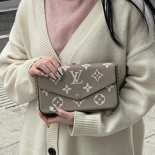 [홍콩명품.LOUIS VUITTON] 루이비통 24SS 로고 포쉐트 펠리시 모노그램 체인 미니 크로스백 크렘 M82610, BGM3940, BDA, 홍콩명품가방,명품쇼핑몰,크로스백,핸드백,구매대행