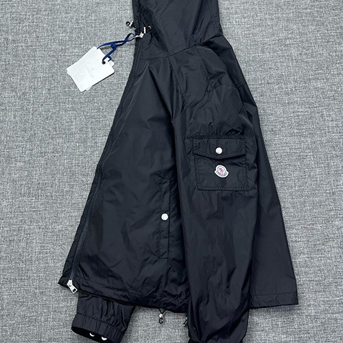 [홍콩명품.MONCLER] 몽클레어 24SS 로고 후드 바람막이 자켓 (블랙), BM16684, JQ, 홍콩명품의류,구매대행,온라인명품