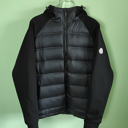 [홍콩명품.MONCLER] 몽클레어 24SS 로고 레이어드 후드 다운 패딩 자켓 (블랙), BM18003, JL, 홍콩명품의류,구매대행,온라인명품