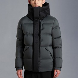 [홍콩명품.MONCLER] 몽클레어 25SS 로고 Madeira 후드 구스다운 패딩 자켓 (그레이), BM18224, S1F, 홍콩명품의류,구매대행,온라인명품