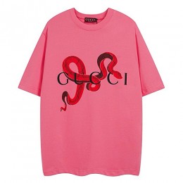 [홍콩명품.Gucci] 구찌 25SS 로고 그래픽 프린트 반팔 티셔츠 (핑크), BM19396, JU, 홍콩명품의류,구매대행,온라인명품