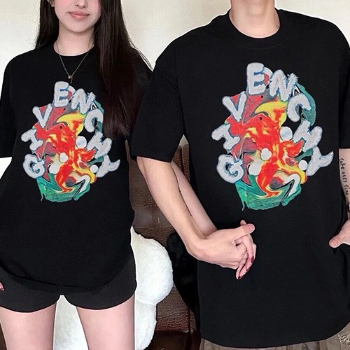 [홍콩명품.GIVENCHY] 지방시 25SS 로고 그래픽 프린트 반팔 티셔츠 (블랙), BM19797, KB, 홍콩명품의류,구매대행,온라인명품