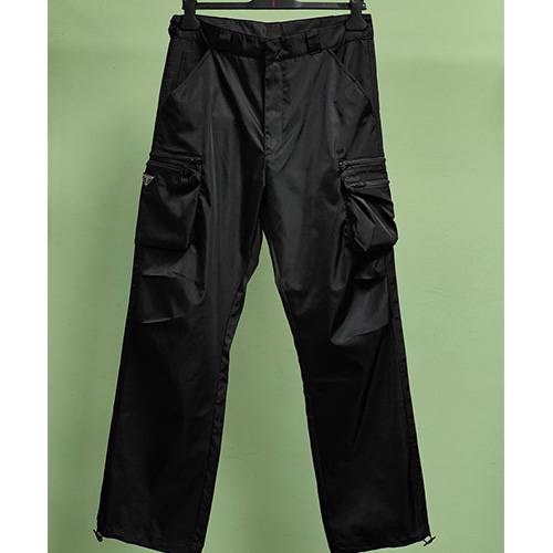 [홍콩명품,PRADA] 프라다 25SS 삼각로고 나일론 카고 팬츠 바지 (블랙), BM19858, JL, 홍콩명품의류,구매대행,온라인명품