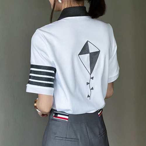 [홍콩명품.THOME BROWNE] 톰브라운 25SS 로고 여성 4바 니트 카라 폴로 반팔 티셔츠 (2컬러), BM20211, TB1, 홍콩명품의류,구매대행,온라인명품