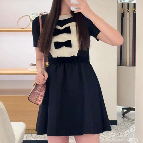 [홍콩명품.Valentino] 발렌티노 25SS 로고 여성 반팔 원피스 (블랙), BM20363, TBG, 홍콩명품의류,구매대행,온라인명품