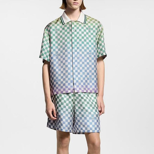 [홍콩명품.LOUIS VUITTON] 루이비통 25SS 로고 다미에 오픈 카라 반팔 티셔츠 + 쇼츠 반바지 상하의 세트 (화이트), BM20619, JU, 홍콩명품의류,구매대행,온라인명품