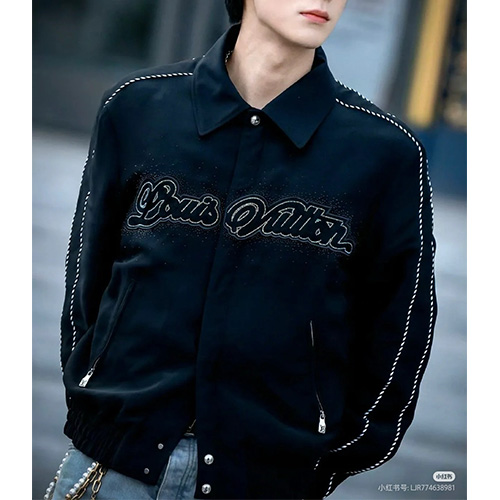 [홍콩명품.LOUIS VUITTON] 루이비통 25SS 로고 카라 바시티 자켓 1AGTFO (블랙), BM20747, KB, 홍콩명품의류,구매대행,온라인명품