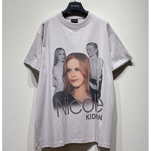 [홍콩명품.BALENCIAGA] 발렌시아가 25SS 로고 니콜 키드만 반팔 티셔츠 (그레이), BM21296, CR3, 명품레플리카,미러급,온라인쇼핑몰사이트