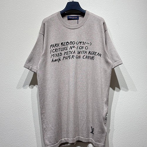 [홍콩명품.LOUIS VUITTON] 루이비통 25SS 로고 니트 반팔 티셔츠 (그레이), BM21302, CR3, 명품레플리카,미러급,온라인쇼핑몰사이트