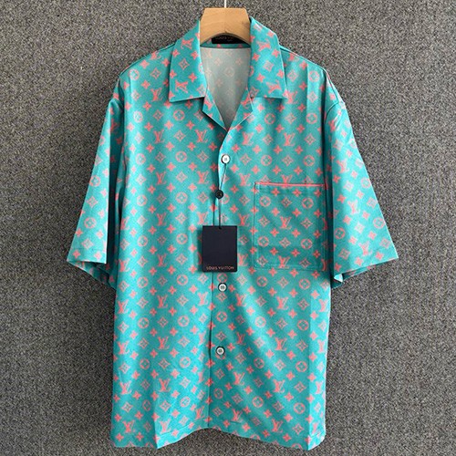 [홍콩명품.LOUIS VUITTON] 루이비통 25SS 로고 모노그램 반팔 남방 셔츠 + 쇼츠 반바지 상하의 세트 (스카이블루), BM21386, JU, 명품레플리카,미러급,온라인쇼핑몰사이트