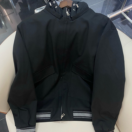 [홍콩명품.Loro Piana] 로로피아나 25SS 로고 후드 봄버 자켓 (블랙), BM21459, JU, 명품레플리카,미러급,온라인쇼핑몰사이트