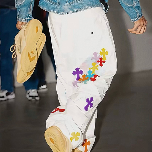 [홍콩명품.Chrome Hearts] 크롬하츠 25SS 로고 장식 오버핏 팬츠 바지 (화이트), BM21485, JU, 명품레플리카,미러급,온라인쇼핑몰사이트