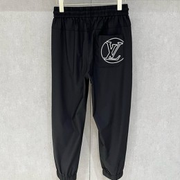 [홍콩명품.LOUIS VUITTON] 루이비통 25SS 로고 자수 조거 팬츠 바지 (블랙), BM21554, G5, 명품레플리카,미러급,온라인쇼핑몰사이트