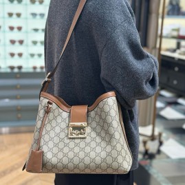 [가격문의][홍콩명품.Gucci] 구찌 25SS 로고 PADLOCK 크로스백 839021 (베이지-브라운), BGM5038, GU2, 홍콩명품가방,명품쇼핑몰,크로스백,핸드백,구매대행