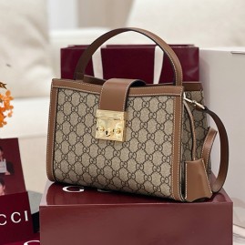 [가격문의][홍콩명품.Gucci] 구찌 25SS 로고 패드록 미디엄 탑 핸들 핸드백 베이지 브라운 GG 패브릭 838992, BGM5043, GU2, 홍콩명품가방,명품쇼핑몰,크로스백,핸드백,구매대행