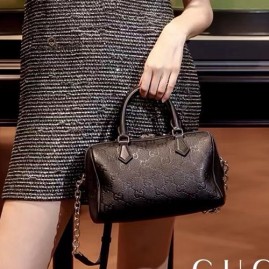 [가격문의][홍콩명품.Gucci] 구찌 25SS 로고 GG 엠블럼 스몰 탑 핸들 숄더백 블랙 가죽 815255 AAEEM 1000, BGM5052, GU2, 홍콩명품가방,명품쇼핑몰,크로스백,핸드백,구매대행