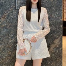 [가격문의][홍콩명품.LOUIS VUITTON] 루이비통 25SS 로고 여성 긴팔 티셔츠 + 미니 쇼츠 반바지 핫팬츠 상하의 세트 (화이트), BM21781, TBG, 레플리카의류,미러급사이트