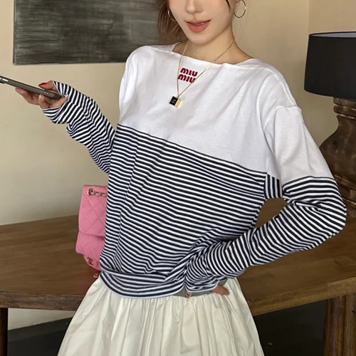 [홍콩명품,MIU MIU] 미우미우 25SS 로고 여성 스트라이프 긴팔 티셔츠 (네이비-화이트), BM21923, KB, 레플리카의류,미러급사이트