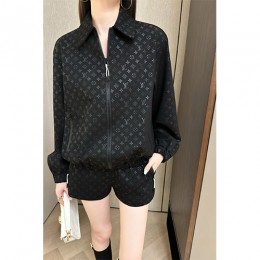 [홍콩명품.LOUIS VUITTON] 루이비통 25SS 로고 여성 모노그램 카라 봄버 자켓 + 미니 쇼츠 핫팬츠 상하의 세트 (블랙), BM21956, MC, 레플리카의류,미러급사이트