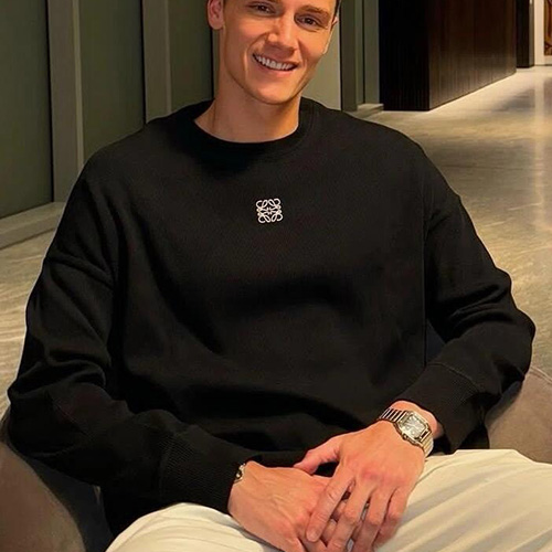 [홍콩명품.LOEWE] 로에베 25SS 로고 자수 맨투맨 티셔츠 (블랙), BM22093, KK, 레플리카의류,미러급사이트