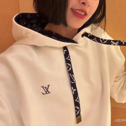 [홍콩명품.LOUIS VUITTON] 루이비통 25SS 로고 자수 여성 후드 티셔츠 (화이트), BM22158, JL, 레플리카의류,미러급사이트