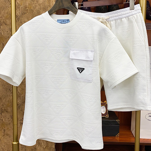 [홍콩명품,PRADA] 프라다 25SS 삼각로고 반팔 티셔츠 + 쇼츠 반바지 상하의 세트 (2컬러), BM22232, S1F, 레플리카의류,미러급사이트