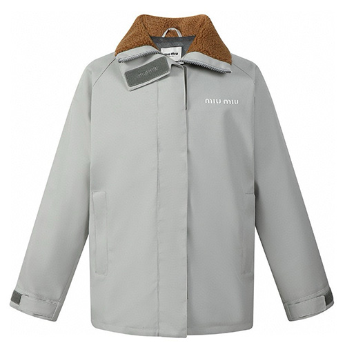 [홍콩명품,MIU MIU] 미우미우 25SS 로고 시어링 Cordura 바람막이 자켓 (그레이), BM22713, JL, 레플리카의류,미러급사이트