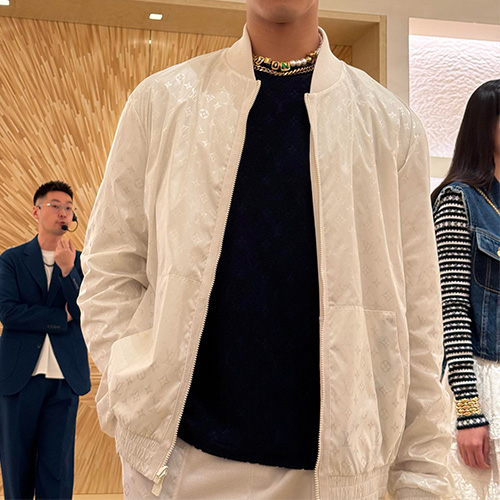 [홍콩명품.LOUIS VUITTON] 루이비통 25SS 로고 모노그램 리버서블 봄버 자켓 (2컬러), BM22718, JL, 레플리카의류,미러급사이트