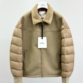 [가격문의][홍콩명품.MONCLER] 몽클레어 25SS 로고 시어링 레더 가죽 레이어드 다운 패딩 자켓 (카라멜), BM22753, HH, 레플리카의류,미러급사이트