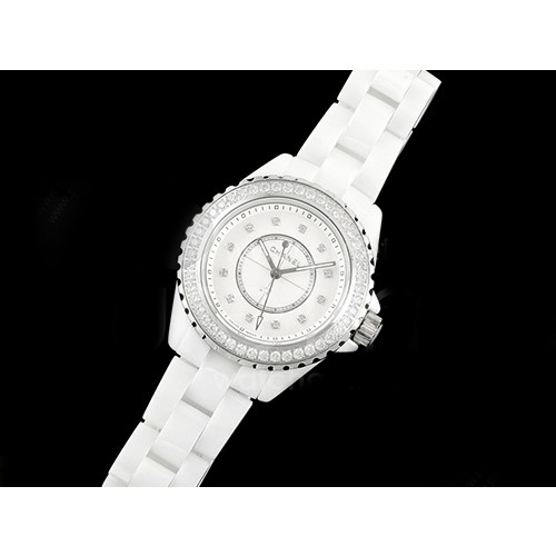 [홍콩명품.CHANEL] 샤넬 J13 33mm 다이아몬드 베젤 화이트 세라믹 화이트 다이얼 쿼츠/밧데리 여자시계 여성용