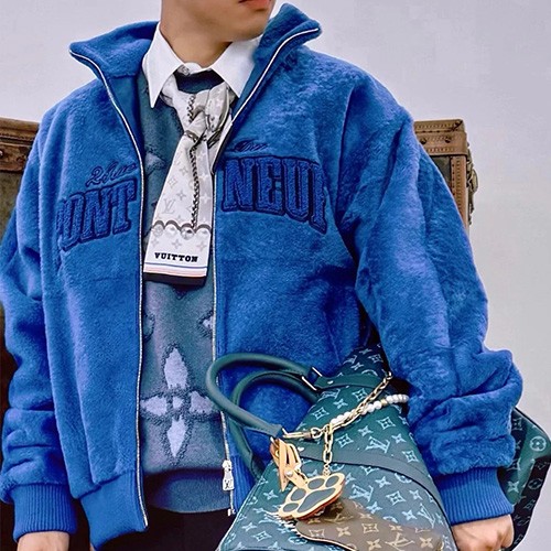 [홍콩명품.LOUIS VUITTON] 루이비통 25SS 로고 캐시미어 퍼 자켓 1AGJE6 (블루), BM22799, TOM, 레플리카의류,미러급사이트