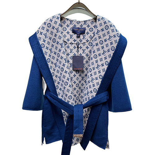 [홍콩명품.LOUIS VUITTON] 루이비통 25SS 로고 여성 모노그램 캐시미어 쇼트 코트 자켓 (블루-그레이), BM22867, TOM, 레플리카의류,미러급사이트