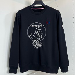 [홍콩명품.MONCLER] 몽클레어 25SS 로고 그래픽 자수 맨투맨 티셔츠 (2컬러), BM22917, G5, 레플리카의류,미러급사이트